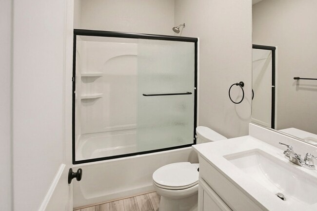 Foto del edificio - Inspirada Beauty With Bed and Bath On 1st Floor