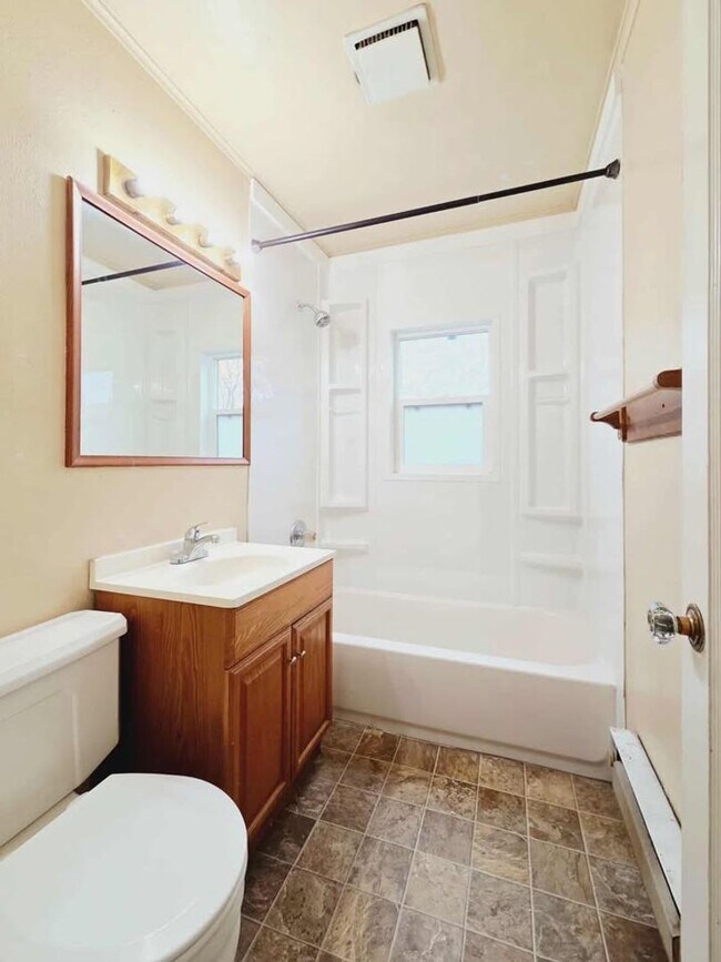 Foto del edificio - Charming 3 Bedroom, 2 Bath House For Rent!!