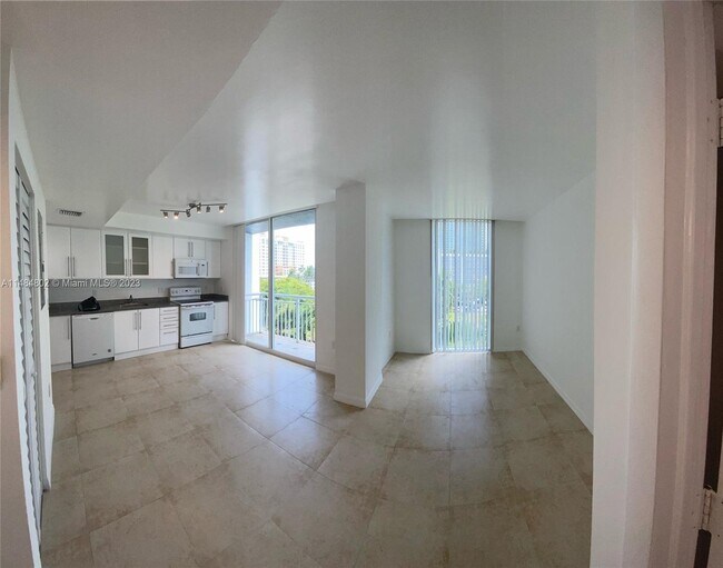 Foto del edificio - 275 NE 18th St