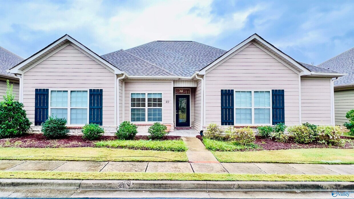 49 Timbers Main SE Unit 49, Brownsboro, AL 35741 Condo for Rent in