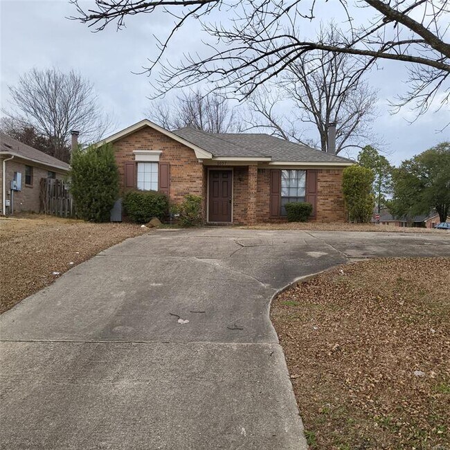 Building Photo - 6057 Arbor Glen Dr