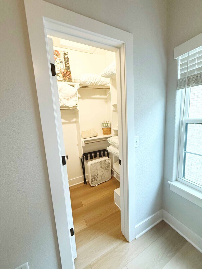 Foto del edificio - 1530 W Cato Springs Rd