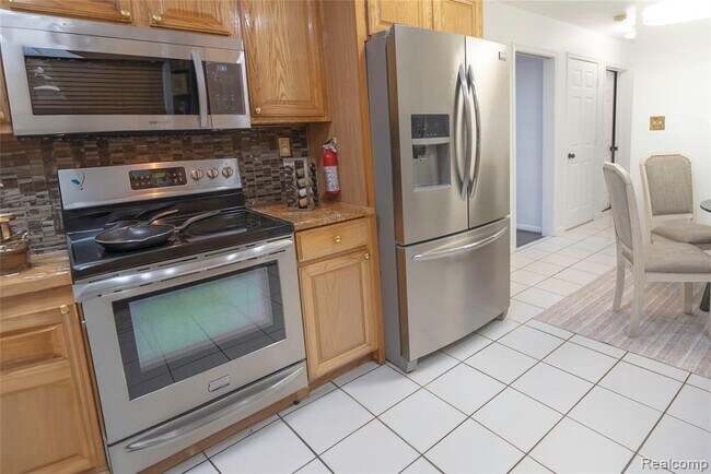 Building Photo - 2036 Willow St