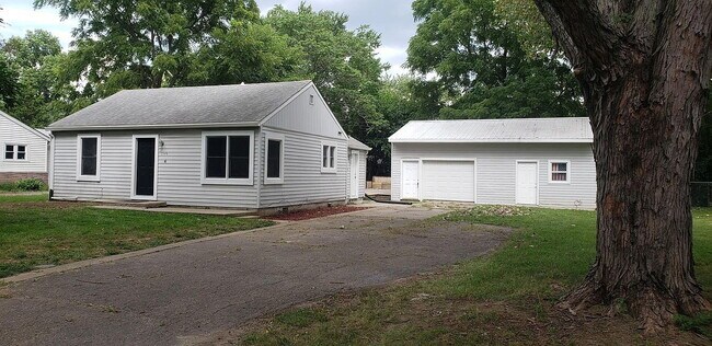 Foto del edificio - Single Family Home