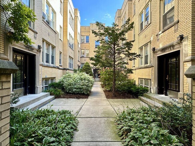 Foto del edificio - 4317 N Francisco Ave