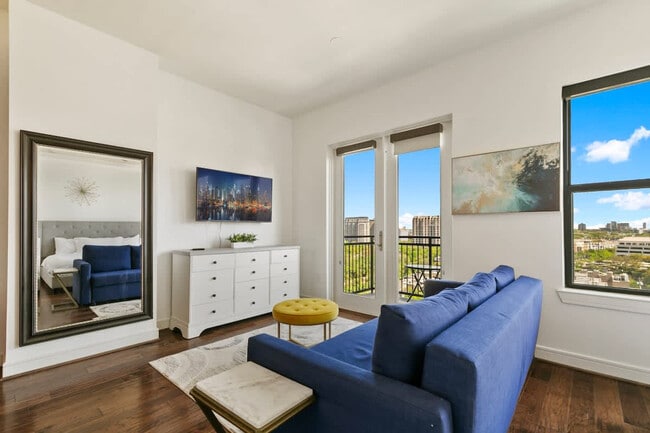 Building Photo - 101 Bowen St