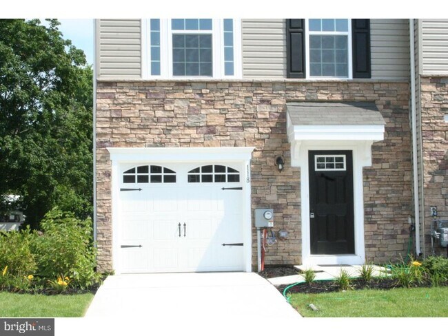 Foto del edificio - 118 Meridian Ln