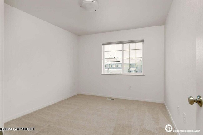 Foto del edificio - 8935 Dry Creek Loop