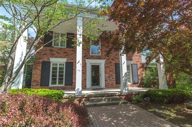 Building Photo - 3326 Quarton Rd