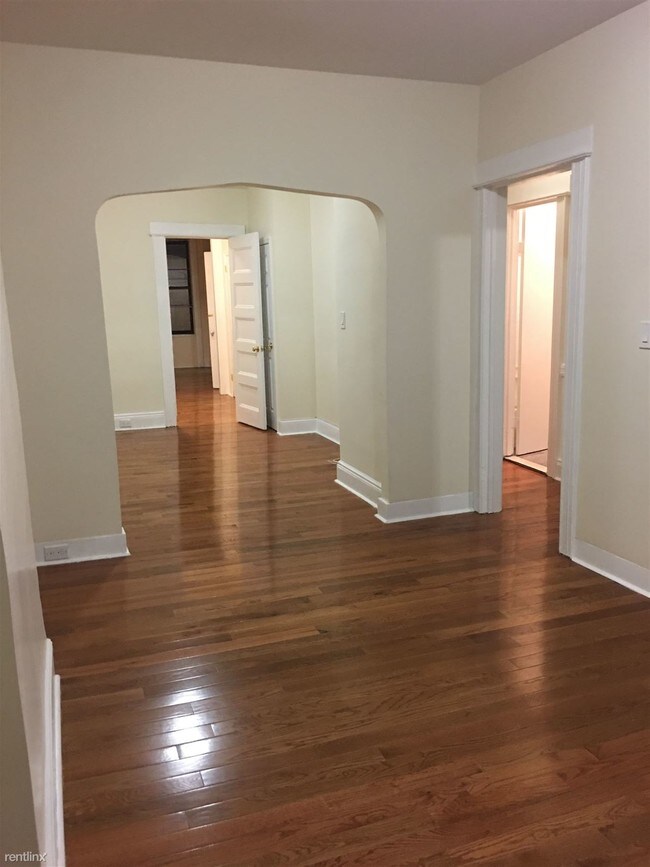 Foto del edificio - 7007 Myrtle Ave