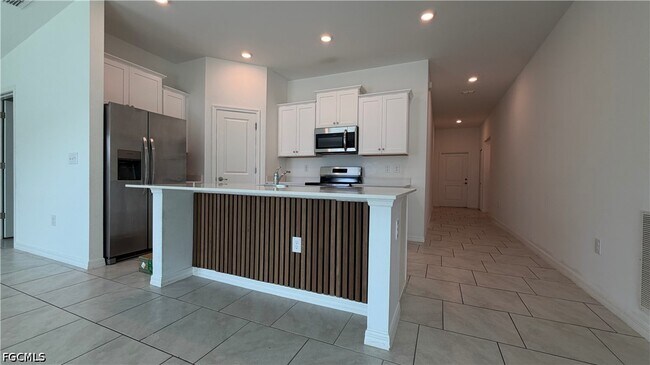 Foto del edificio - 2901 NW 18th Pl
