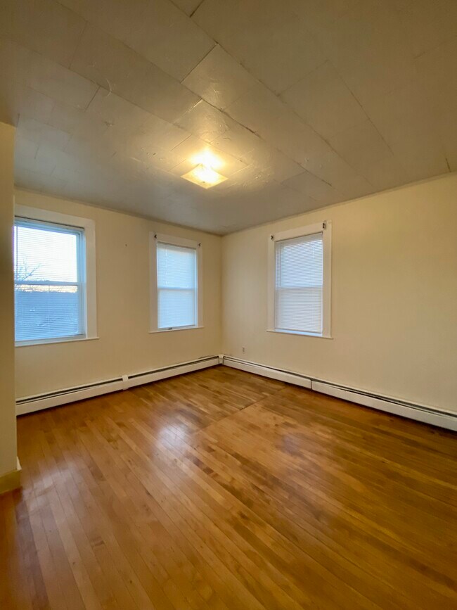 Bedroom - 39 Green St