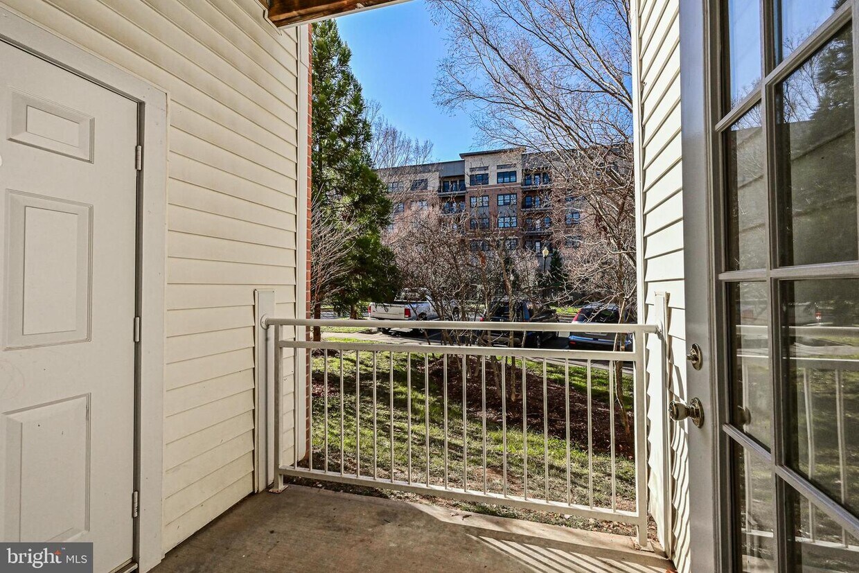 2921 Deer Hollow Way Unit 115, Fairfax, VA 22031 Room for Rent in Fairfax, VA