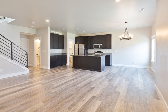 Building Photo - AMMON 3 BED 2 BATH TOWNHOME WITH 2 STALL G...