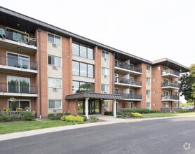 Building Photo - 2234 S Goebbert Rd