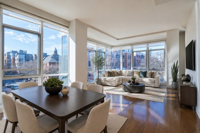 Foto del edificio - 700 Harrison Ave
