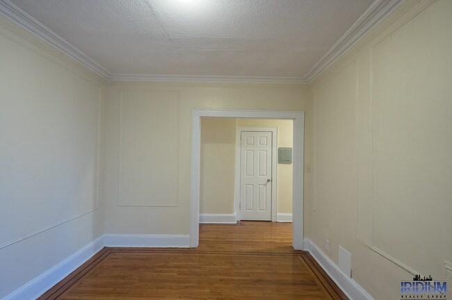 Foto del edificio - 979 Clinton Ave