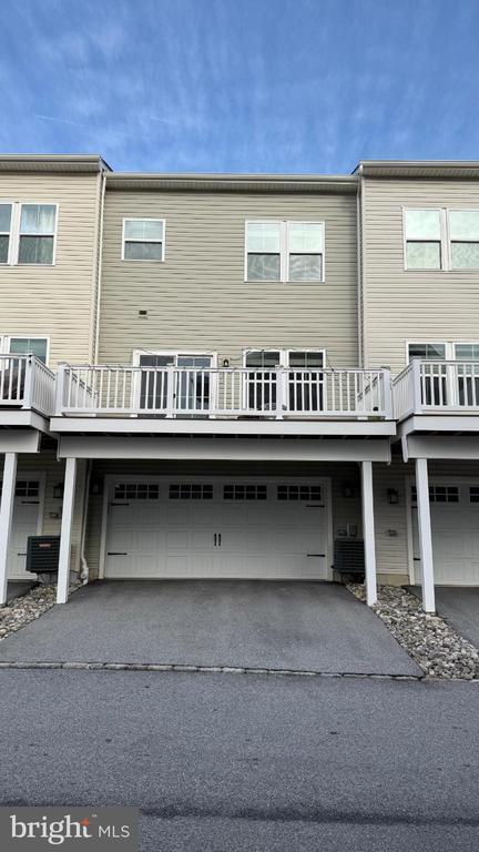 Foto del edificio - 743 Quarry Hill Rd