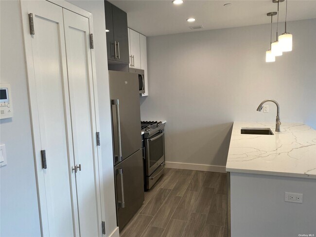 Foto del edificio - 25-40-40 31st St