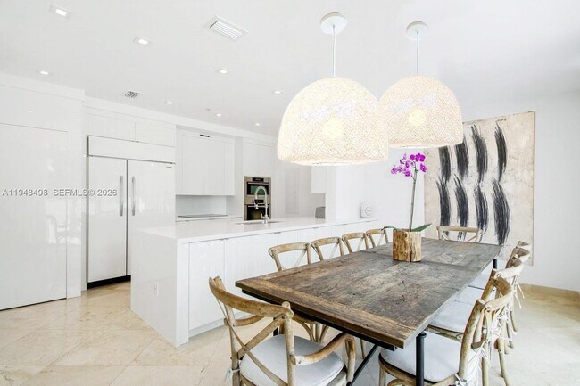 Foto del edificio - 50 South Pointe Dr