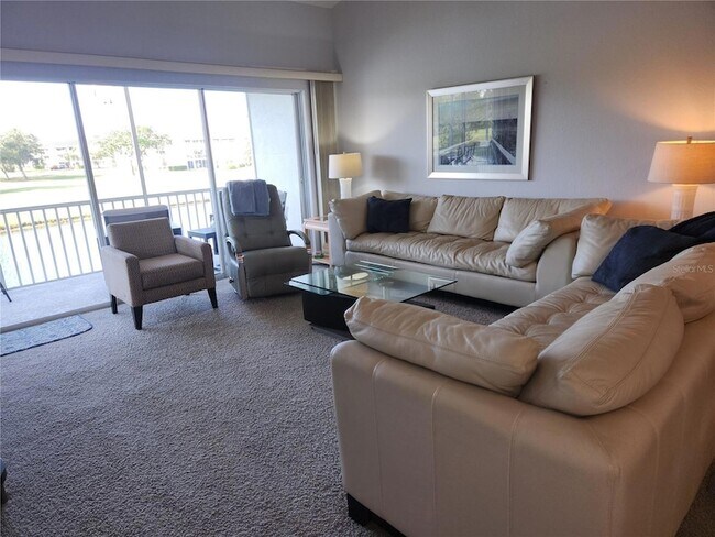 Foto del edificio - 6606 Pineview Terrace