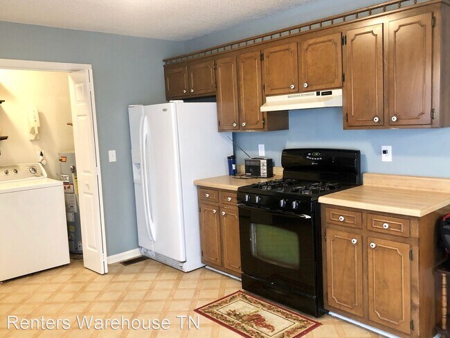 Building Photo - 3 br, 2 bath House - 582 Sharondale Drive
