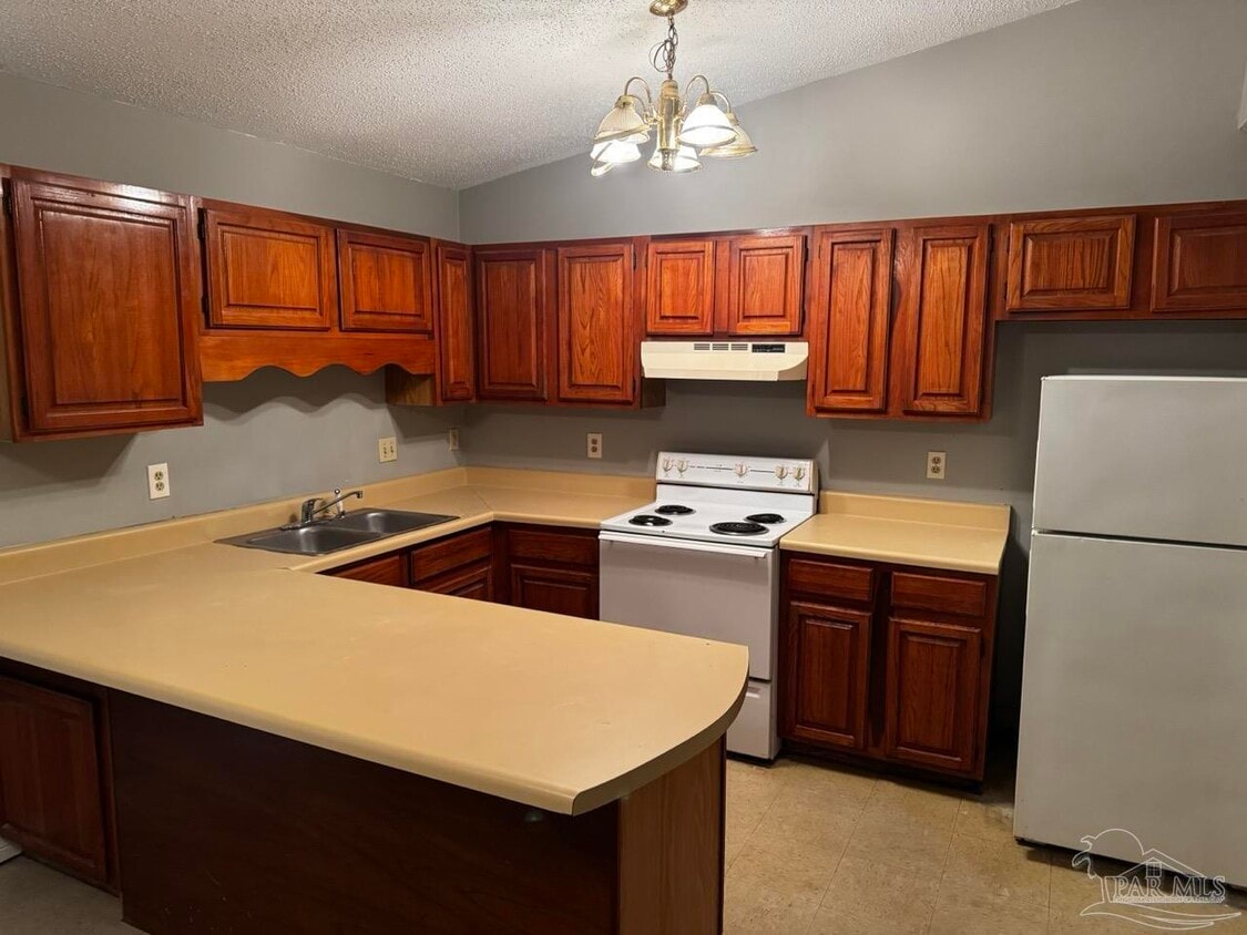 Foto principal - 8210 Kipling St