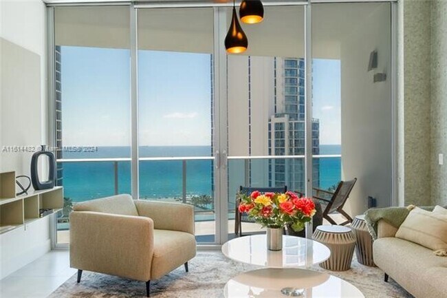 Foto del edificio - 17550 Collins Ave