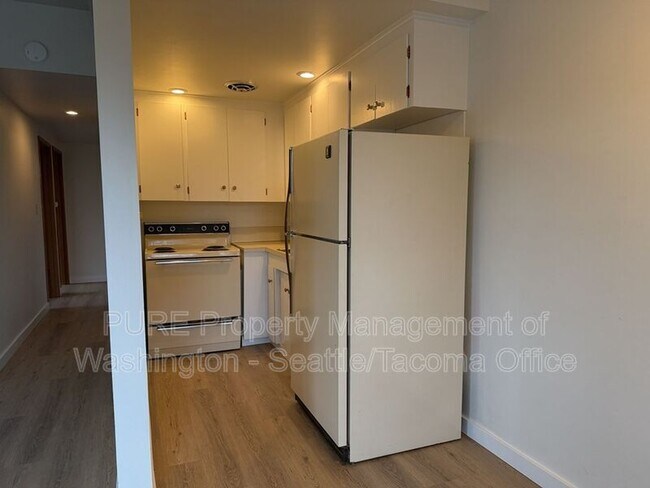 Foto del edificio - 6609 SW Admiral Way
