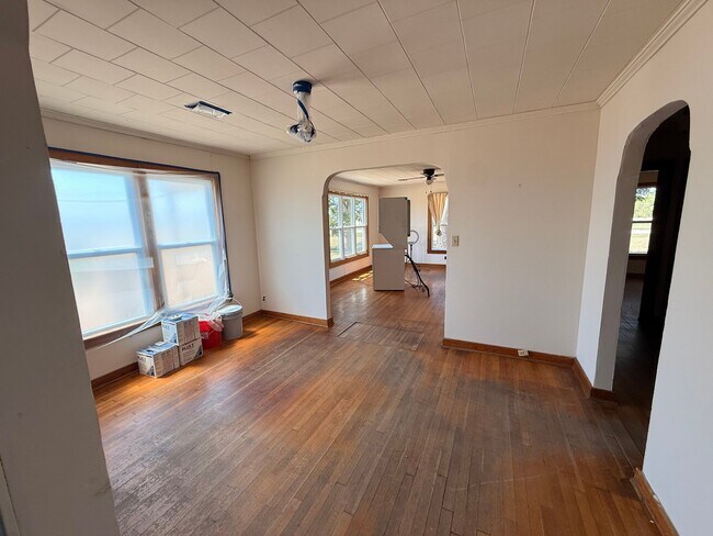Foto del edificio - 4900 E Highland Dr