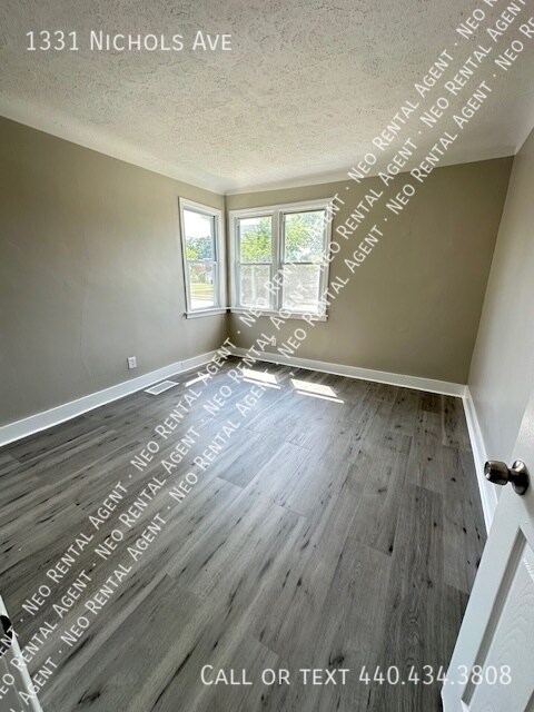 Foto del edificio - 1331 Nichols Ave