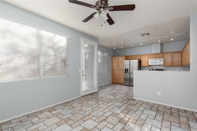 Foto del edificio - 2137 Polynesia Cir