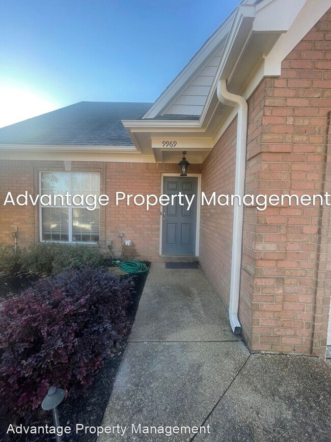 Building Photo - 4 br, 2.5 bath House - 9969 Woodland Bend Dr.