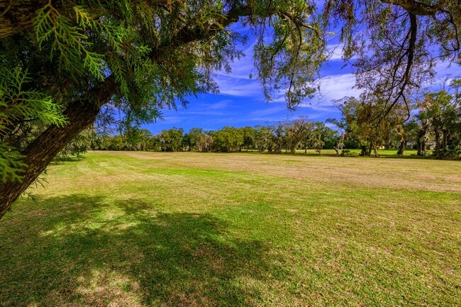 Building Photo - 119 Rio Pinar Dr
