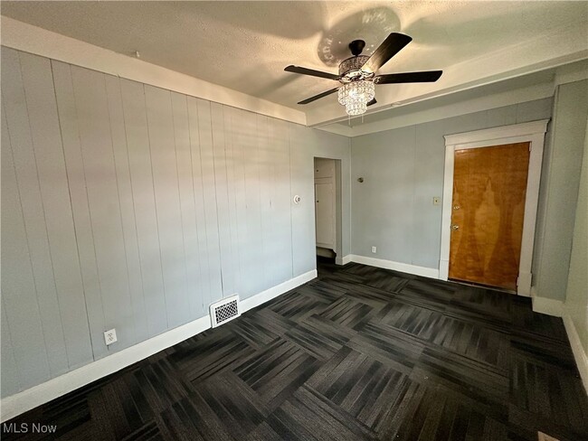 Building Photo - 404 Stanton Ave