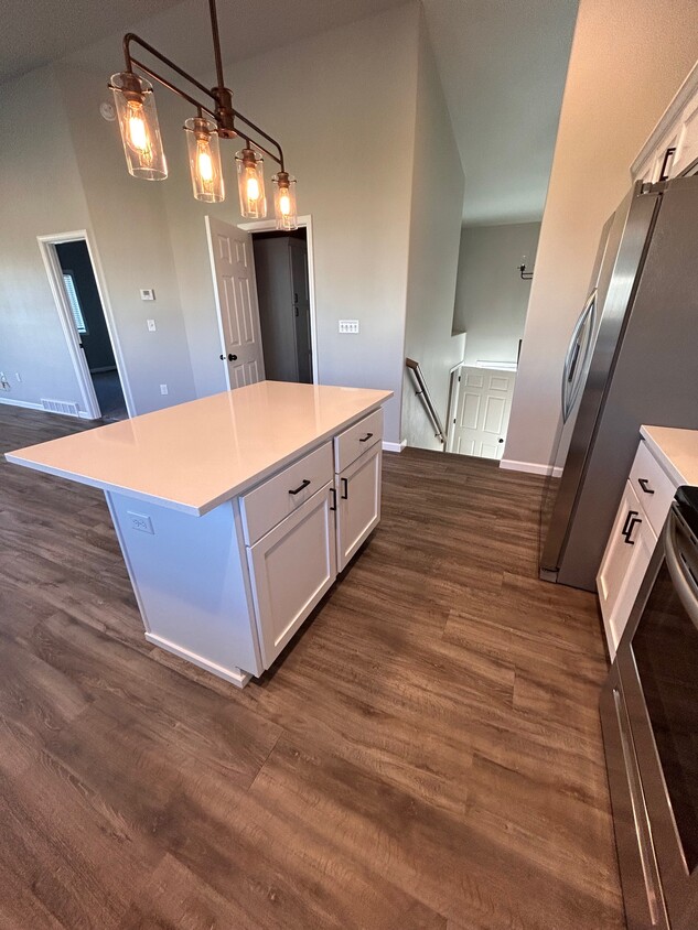 Foto principal - 3667 56th St S