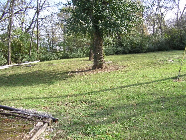 Building Photo - 1140 Crewdson Dr