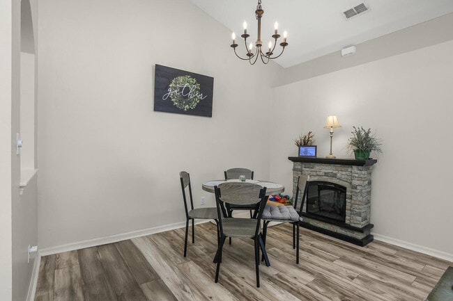 Building Photo - 21572 Brixham Run Loop