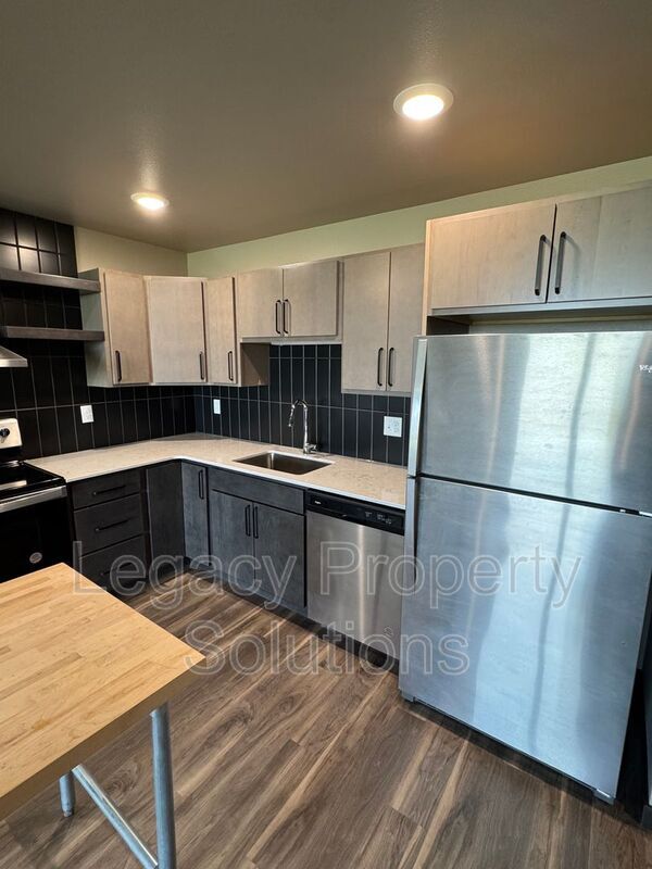 Foto del edificio - 226 E Greenfield Ln