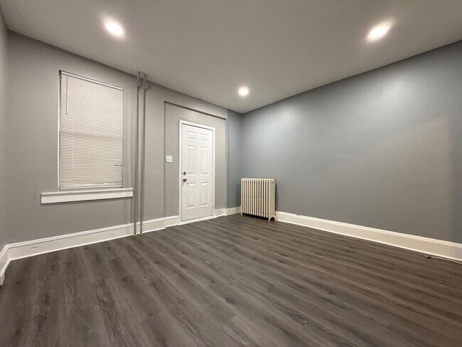 Foto del edificio - Beautiful three - Bedroom Home In Baltimore