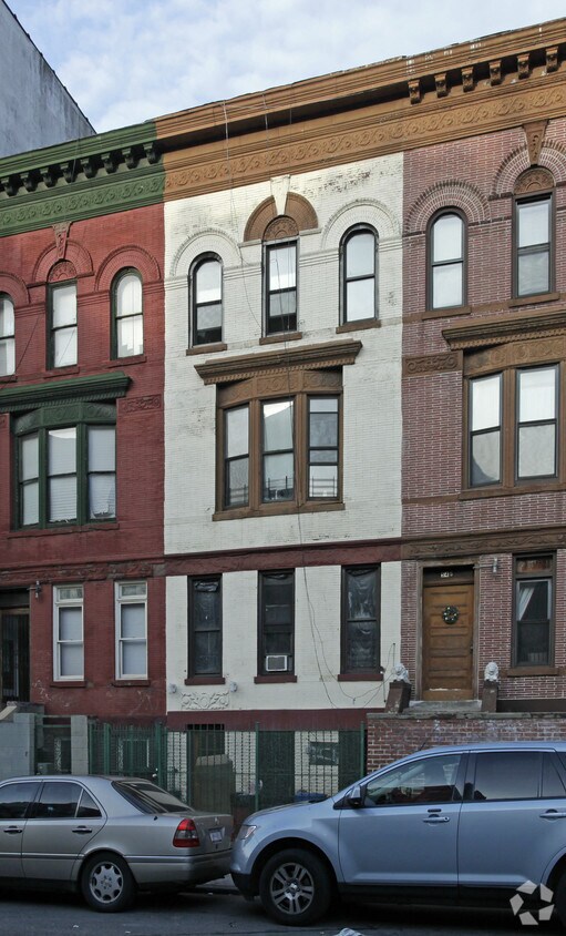 Building Photo - 547 W 187th St