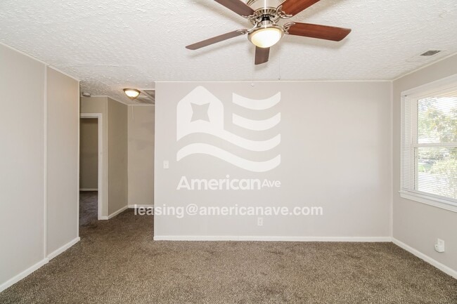 Building Photo - 30 Burdock Cir