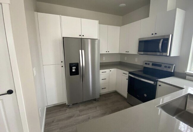Foto del edificio - Modern 3-Bedroom Home Backing to Greenbelt in Meridian!