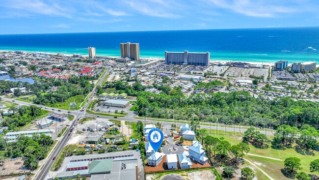 Foto del edificio - 2700 Lagoon Mnr Dr