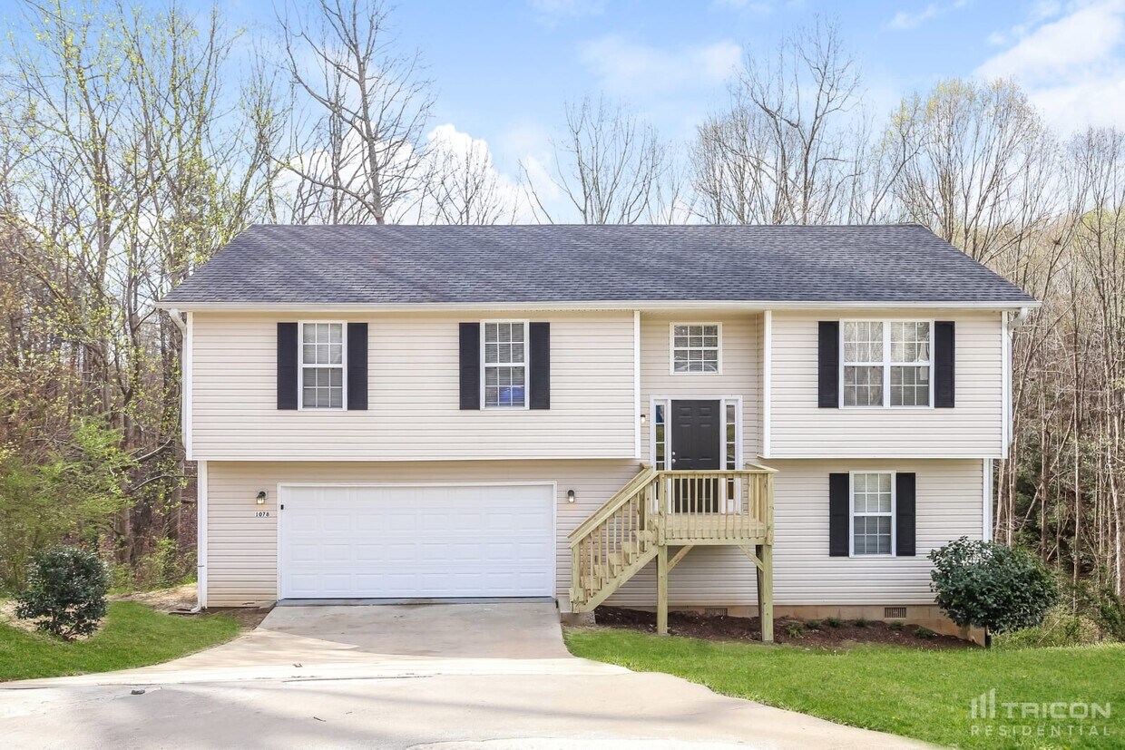 Primary Photo - 1078 Bridle Creek Dr