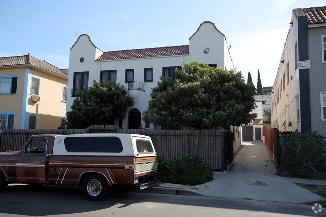 Foto del edificio - 122-124 1/2 S Westmoreland Ave