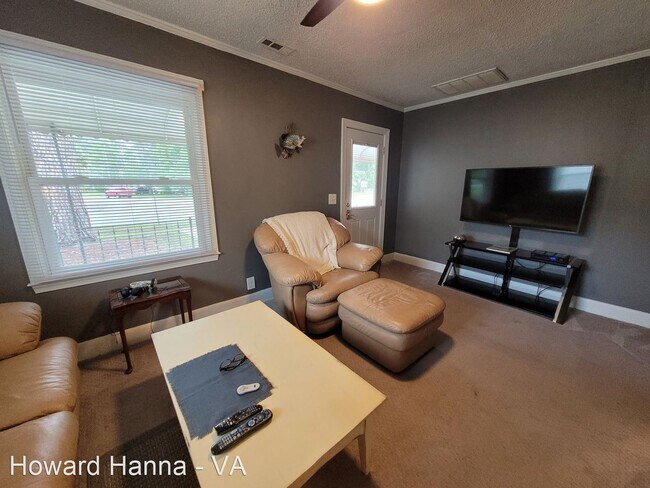 Building Photo - 2 br, 1 bath House - 4215 Neptune Avenue