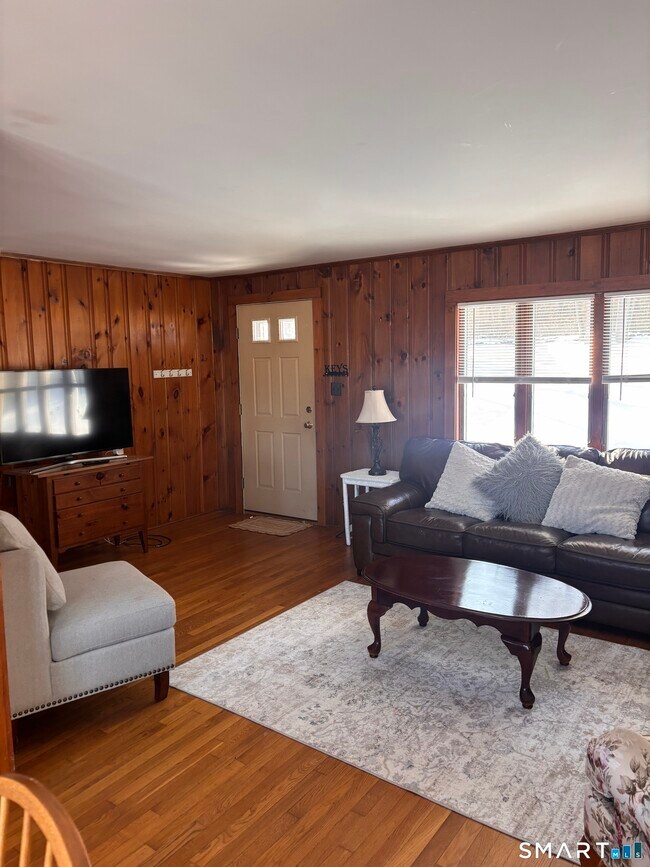 Building Photo - 34 Brightwater Rd