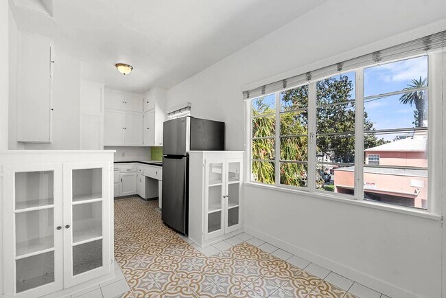 Foto del edificio - 9120 Beverly Blvd