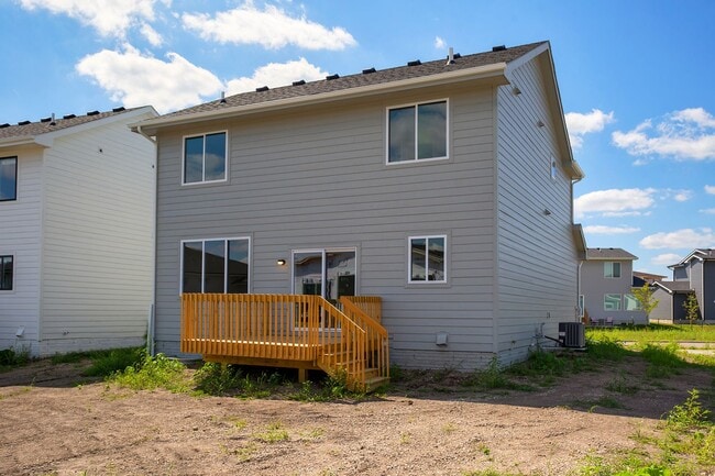 Building Photo - Beautiful 4 Bed Home For Rent! Amazing Loc...